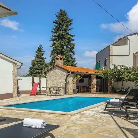 Pool Dominique - Happy Villa Svetvincenat